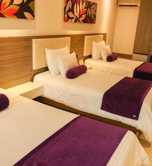 Quarto Triplo Estandar, Loyds
