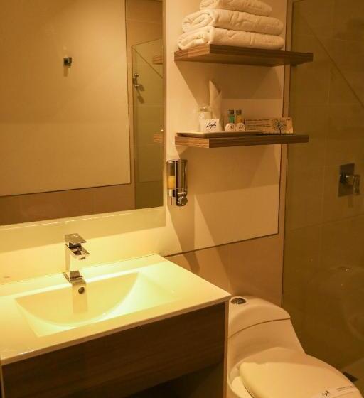 Quarto Estandar, Loyds