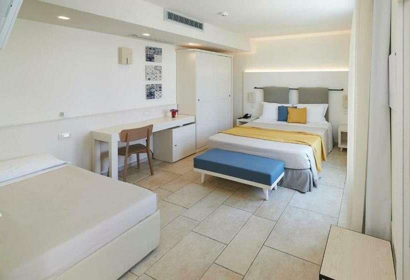 Трехместный Номер Комфорт, Relais Masseria Le Cesine   Cdshotels