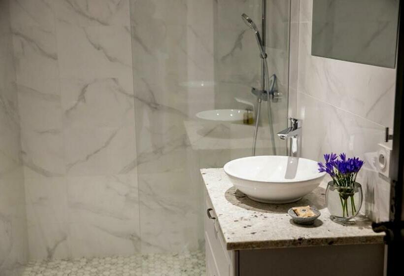 غرفة قياسية, La Libertie