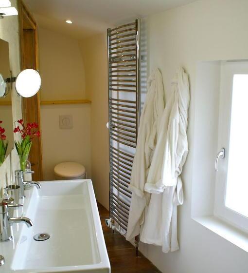 Люкс, La Maison Rouge D Uzes B&b