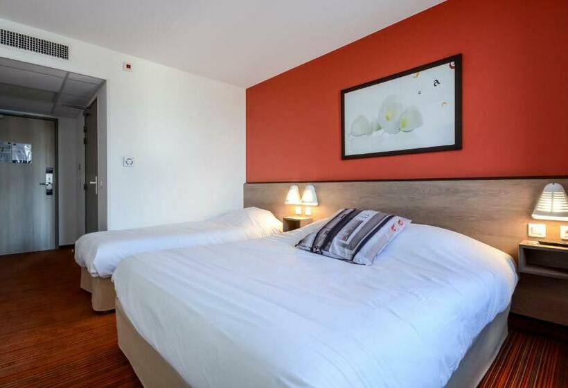 스탠다드 트리플 룸, Ace Hotel Annecy