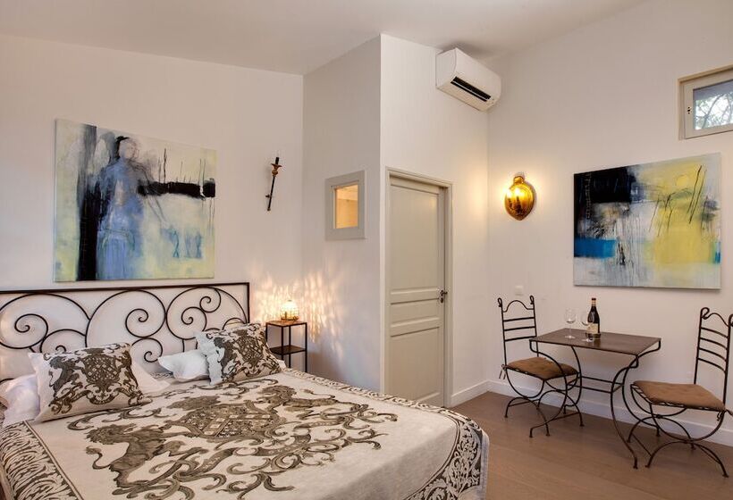 Студия Стандарт, La Maison Des Augustins B&b, Spa Et Fitness