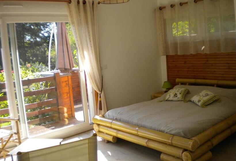 Standard bungalow with terrace, Le Moulin Garnier
