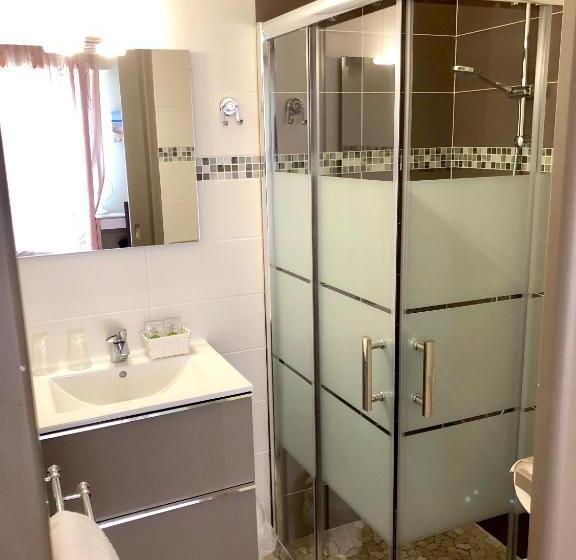 Номер Стандарт с Балконом, Hôtel Le Plaisance