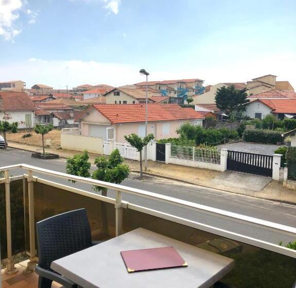 Номер Стандарт с Балконом, Hôtel Le Plaisance