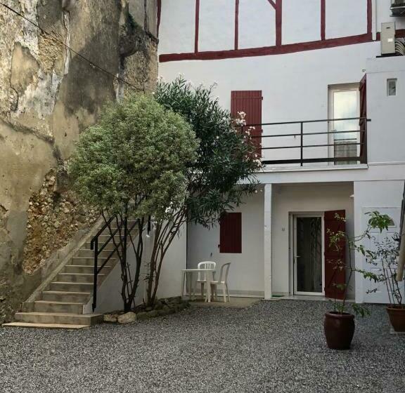 Номер Стандарт, Hôtel Des Arceaux