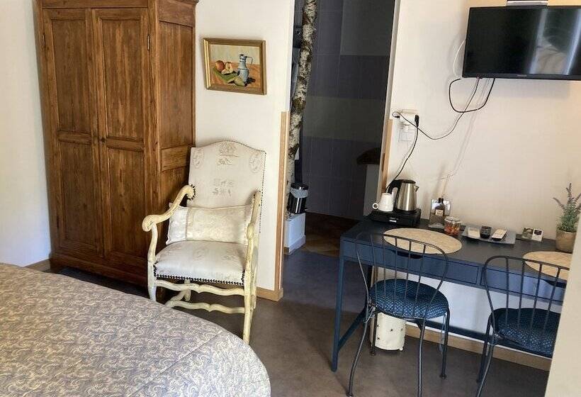 Номер Стандарт, Le Mas Aux Arômes