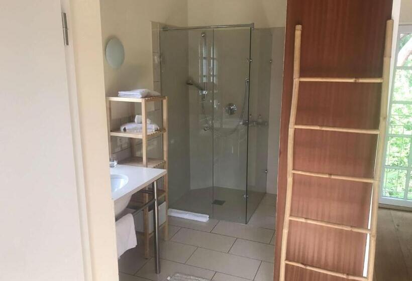 غرفة سوبيريور مطلة على حمام السباحة, Villa La Begude   Boutique Luxury B&b