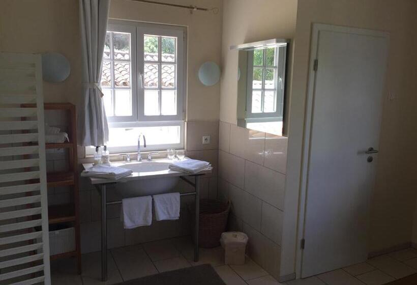 수피리어 룸 풀장 전망, Villa La Begude   Boutique Luxury B&b