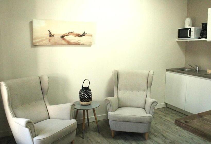 إستديو عائلى, Fleur De Ré