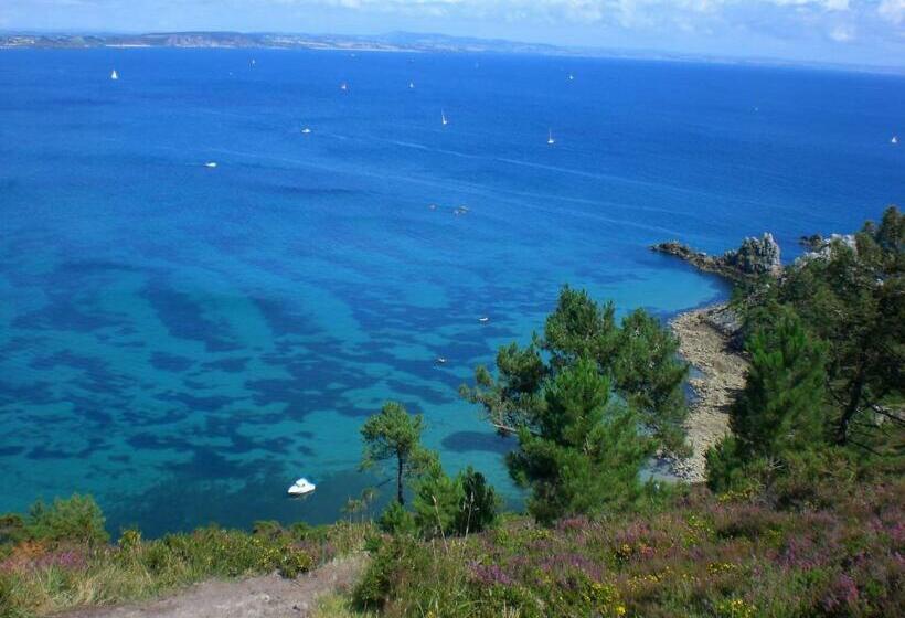 Номер Стандарт Вид на Море, De La Baie