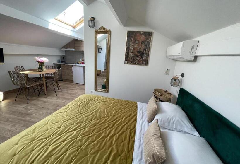 Студия Стандарт, Hôtel Eden Cassis   Parking Privé