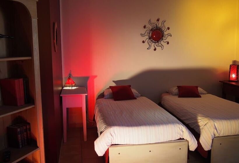 غرفة قياسية رباعية, Hôtel Le Relais Du Luberon