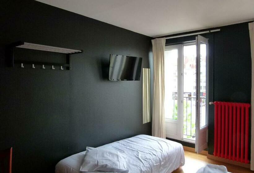 Номер Стандарт Трехместный, Hôtel Victor