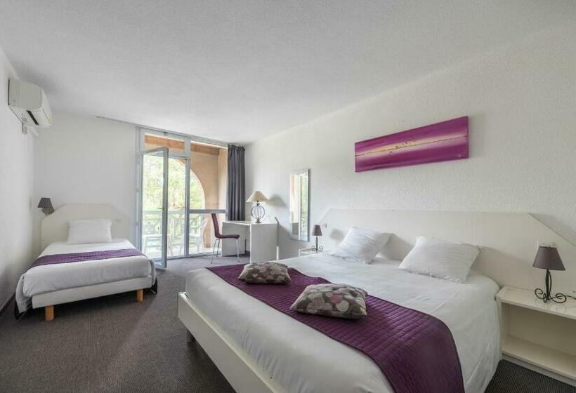 Standard Triple Room, Le Clos Des Bruyeres