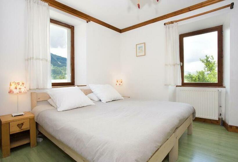 스탠다드 룸, Gite Auberge De Montvilliers