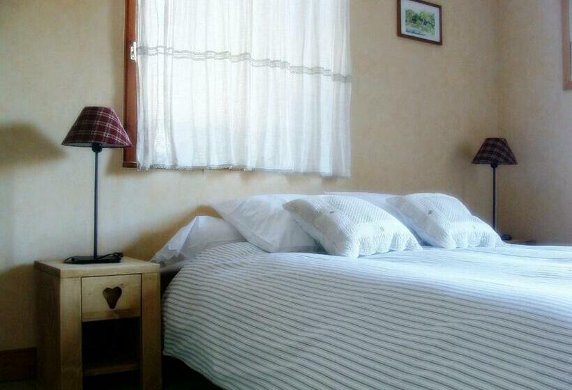Номер Стандарт, Gite Auberge De Montvilliers
