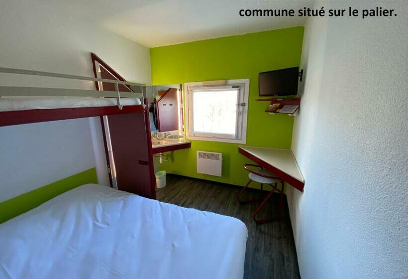 Habitación Triple Estándar Baño Compartido, Class Eco Chambly