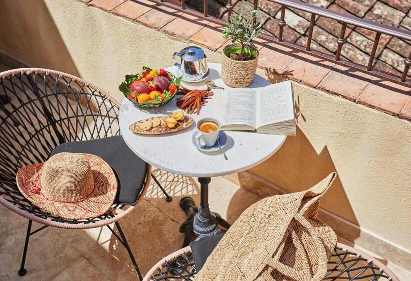 סוויטת ג'וניור נוף לים, De Charme Bello Visto