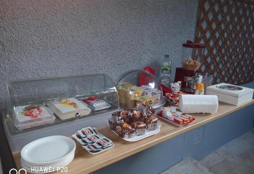 غرفة قياسية, Hôtel Le Memphis