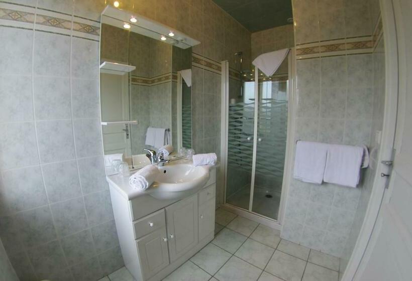 Семейный Номер, Bar Tabac Point Chaud L Ecureuil
