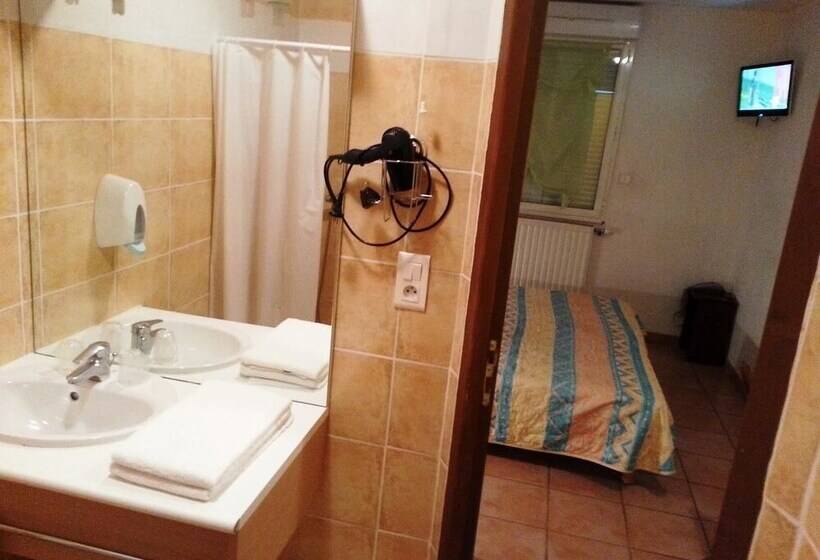 Семейный Номер, Tempo Hôtel