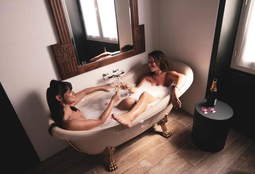 Номер Стандарт с Террасой, Naâd Hotel Sarlat Centre Ville