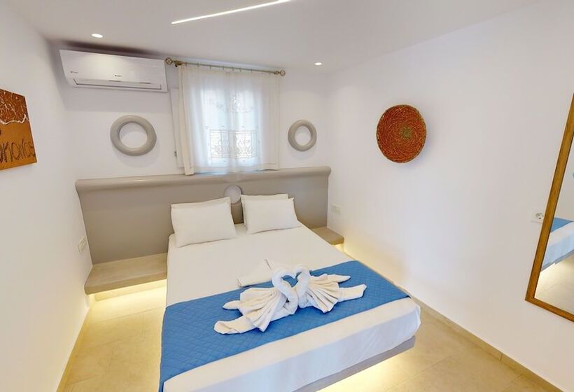 استودیوی استاندارد, Alexandros Mykonos