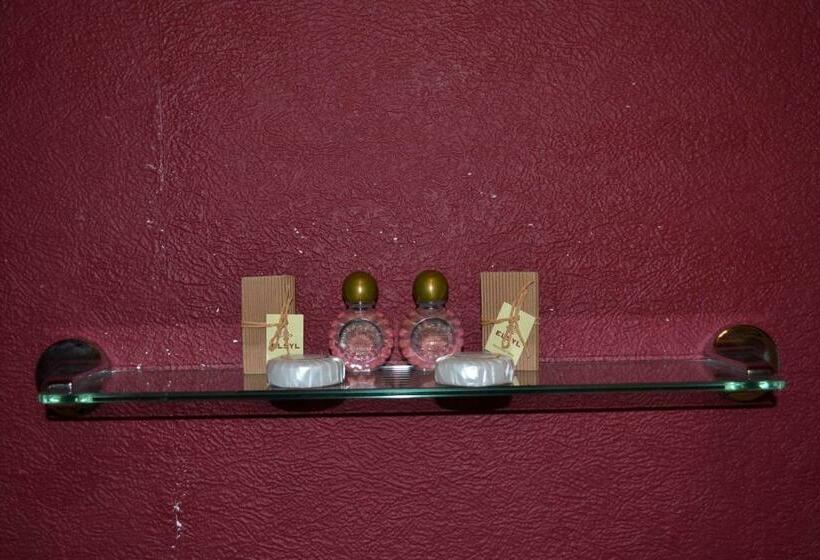 Номер Deluxe, The Red Lion