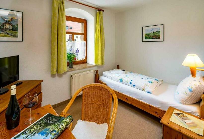 Standard Yhden Hengen Huone, Landhotel Gut Wildberg