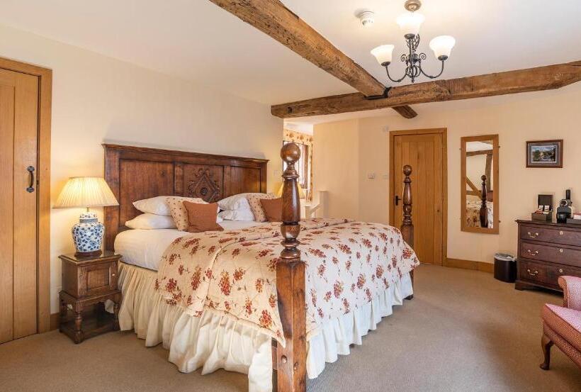 اتاق استاندارد با تخت بزرگ, The Town House Ludlow