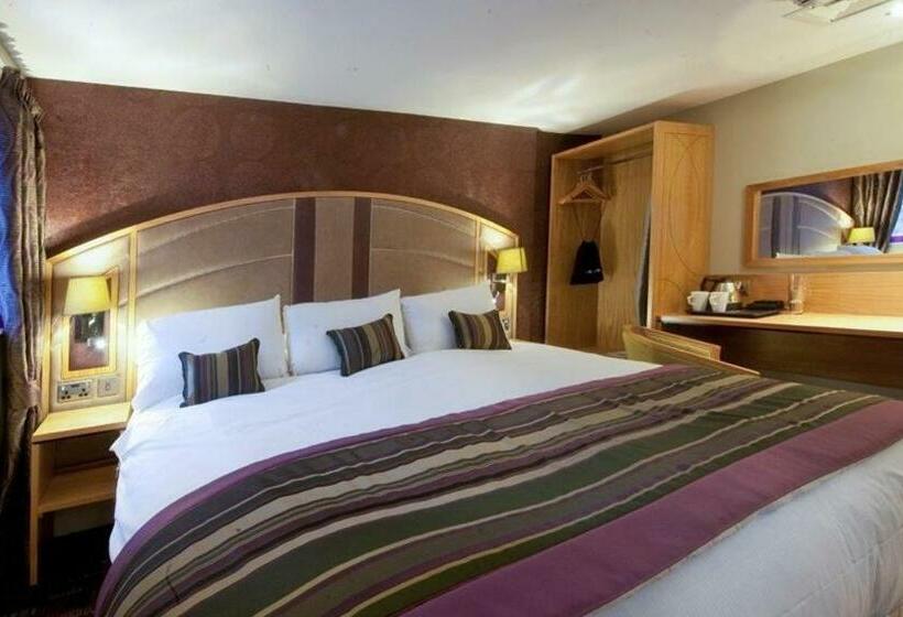 ファミリールーム, The Golden Lion Wetherspoon