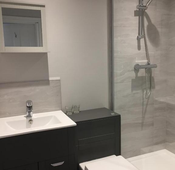 Шале 1 Спальня, Linden Tree Holiday Apartments
