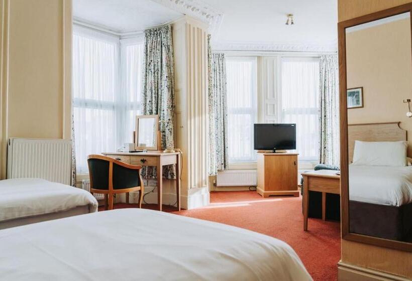 디럭스 룸, Welbeck Hotel & Apartments
