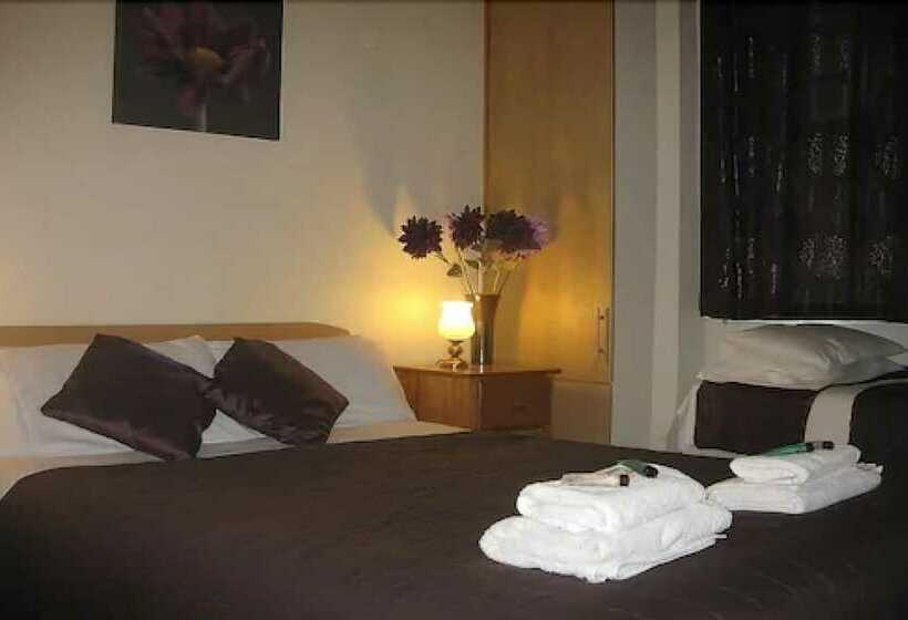 Номер Стандарт, White House View Guest House