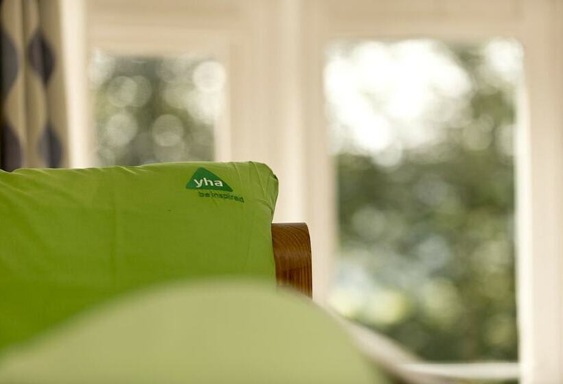 Кровать в Многоместном Номере с Общей Ванной, Yha Eyam   Hostel