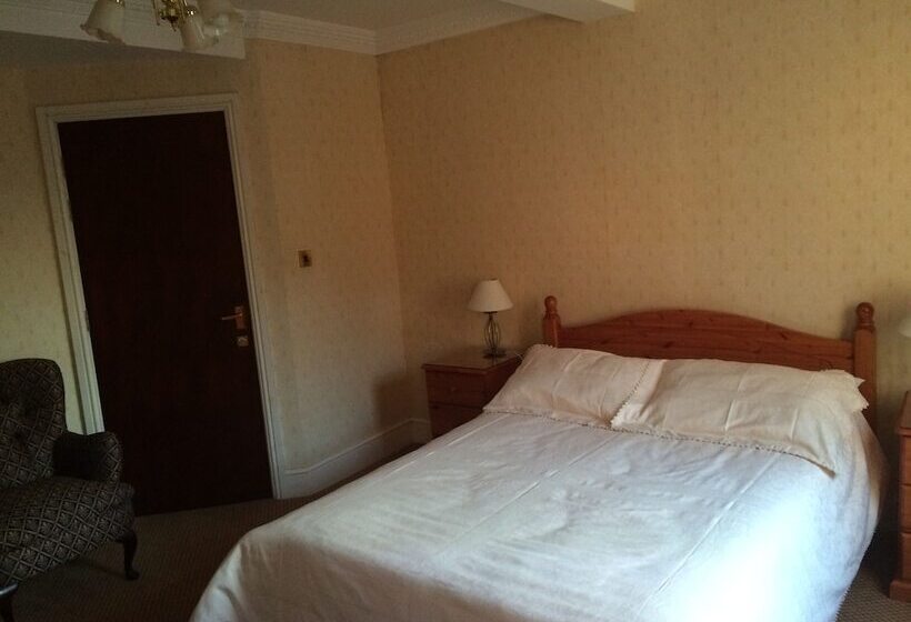 スタンダードルーム, Half Moon Hotel And Restaurant