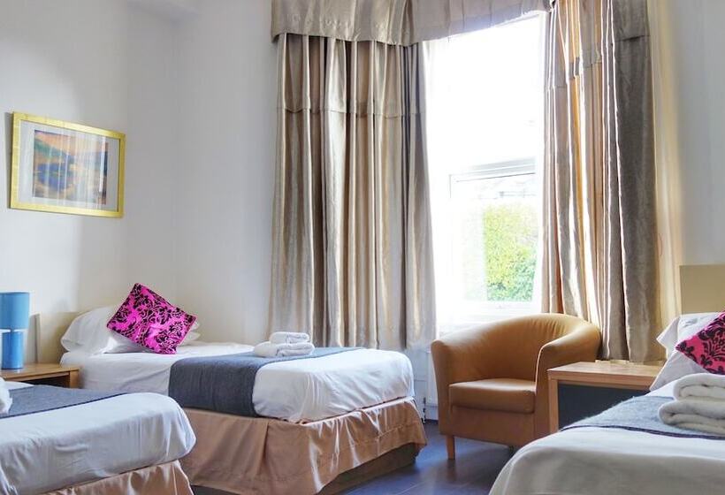 اتاق استاندارد سه نفره, Kensington