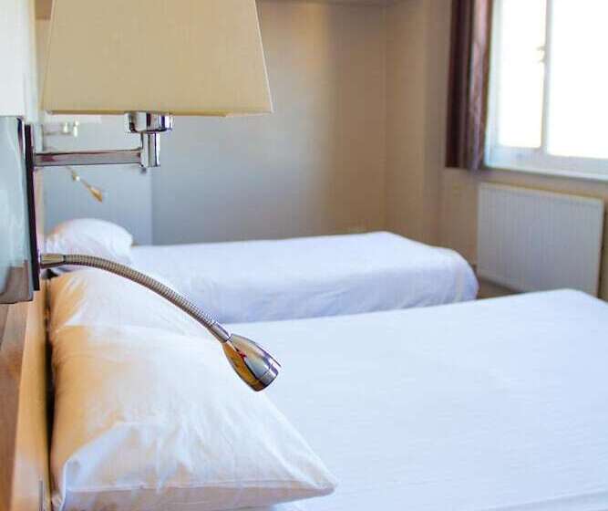 Номер Стандарт, St George Hotel Rochester Chatham