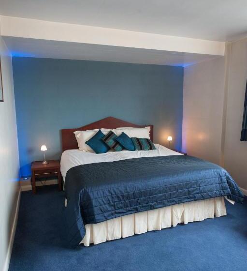Номер Superior Вид на Реку, St George Hotel Rochester Chatham