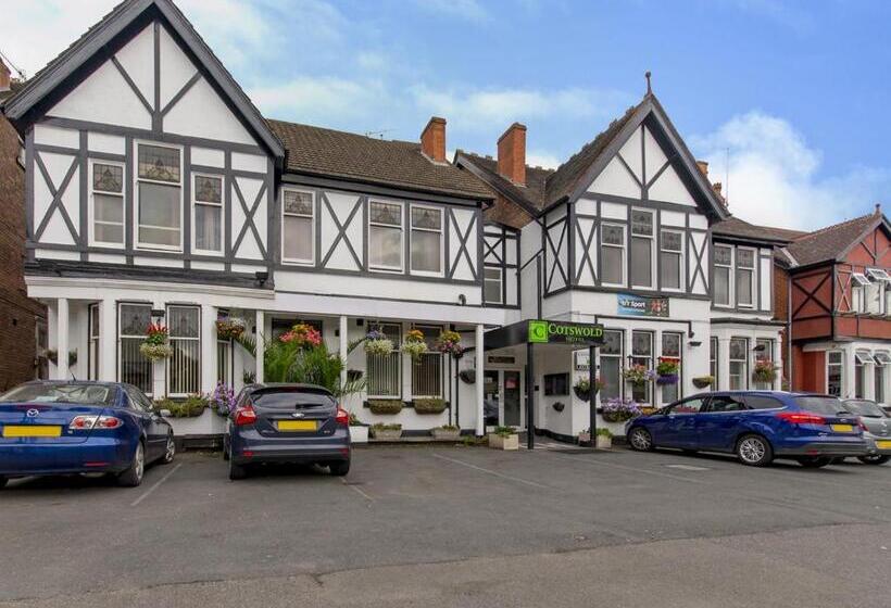 Четырехместный Номер Стандарт, The Cotswold