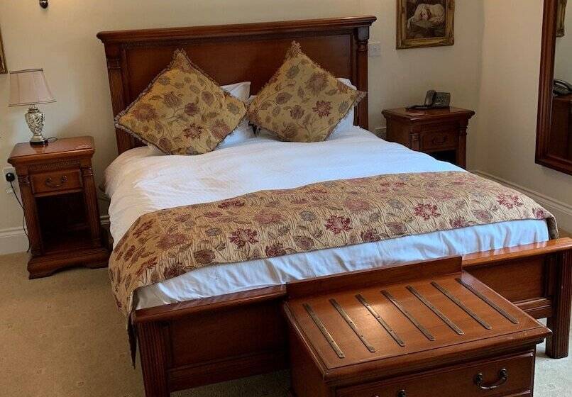 Семейный Номер, The Down Inn