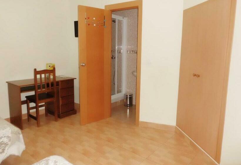 اتاق استاندارد یک نفره, Hostal Abastos