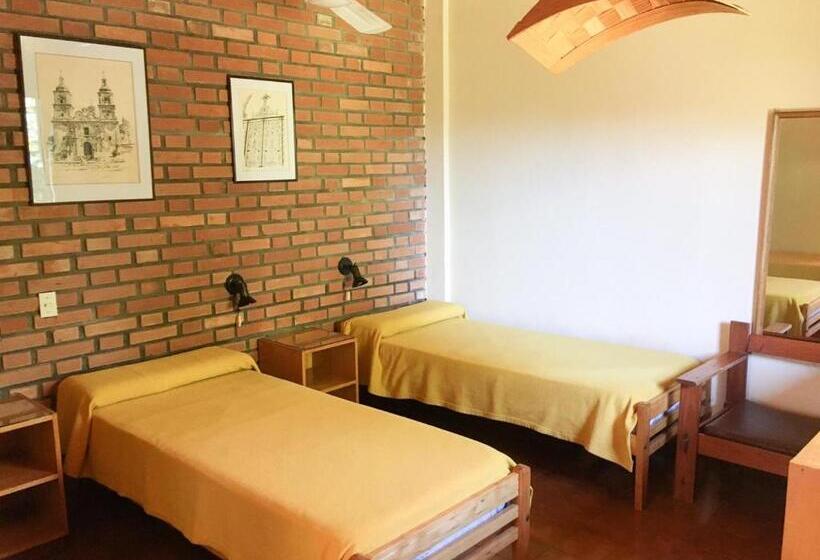 Четырехместный Номер Стандарт, Hosteria Helvecia