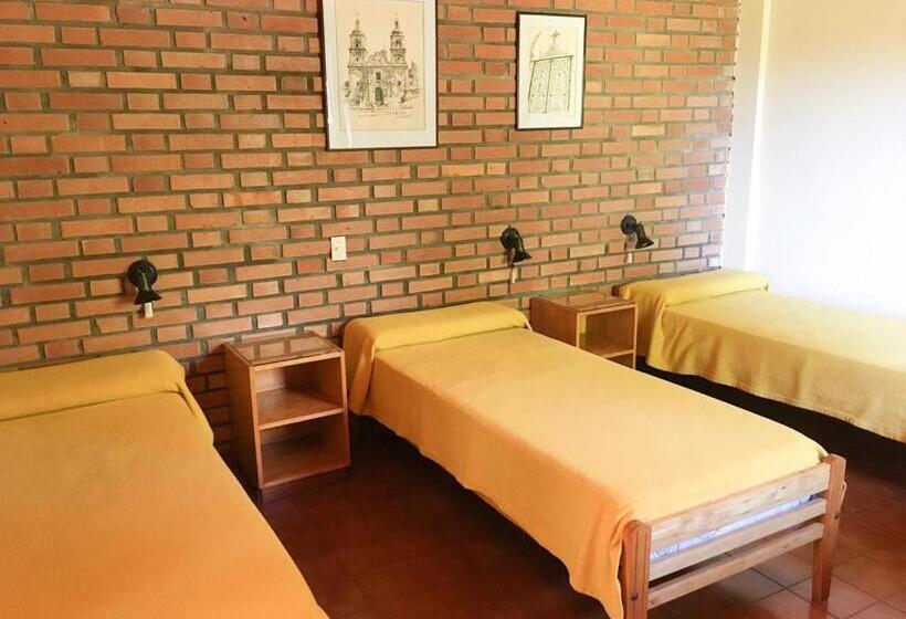 四人标准间, Hosteria Helvecia