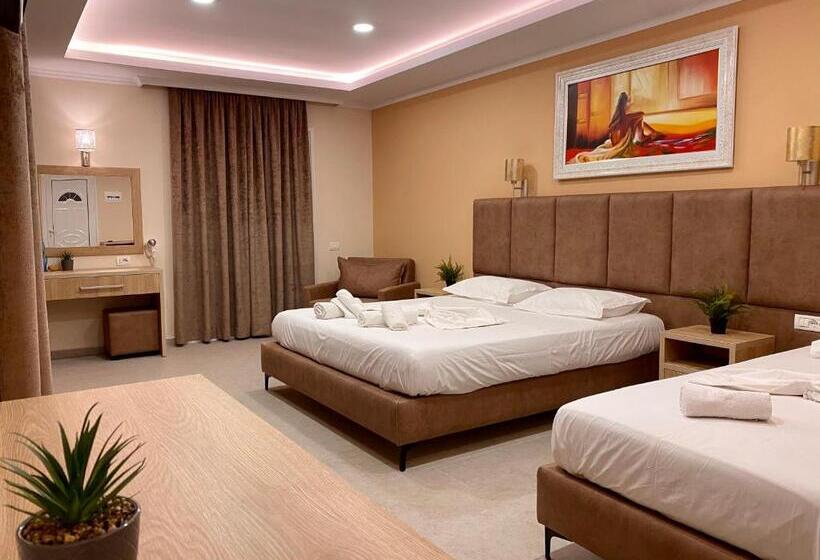 자쿠지 스위트, Karos Hotel Llaman