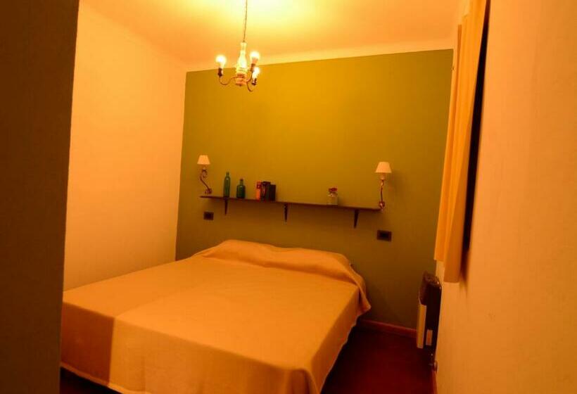 标准间, Antonieta Hostel