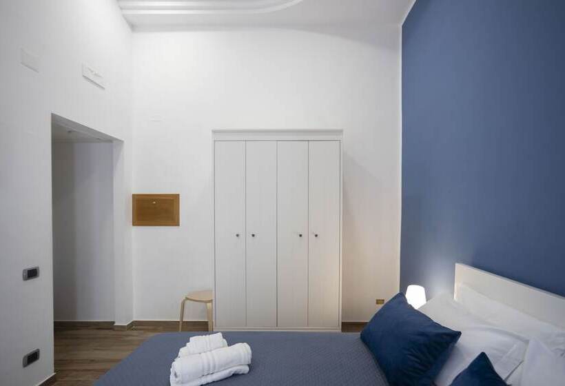 اتاق خانوادگی, Tredidenari B&b