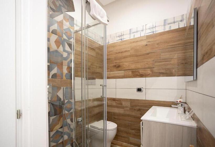 اتاق استاندارد, Tredidenari B&b